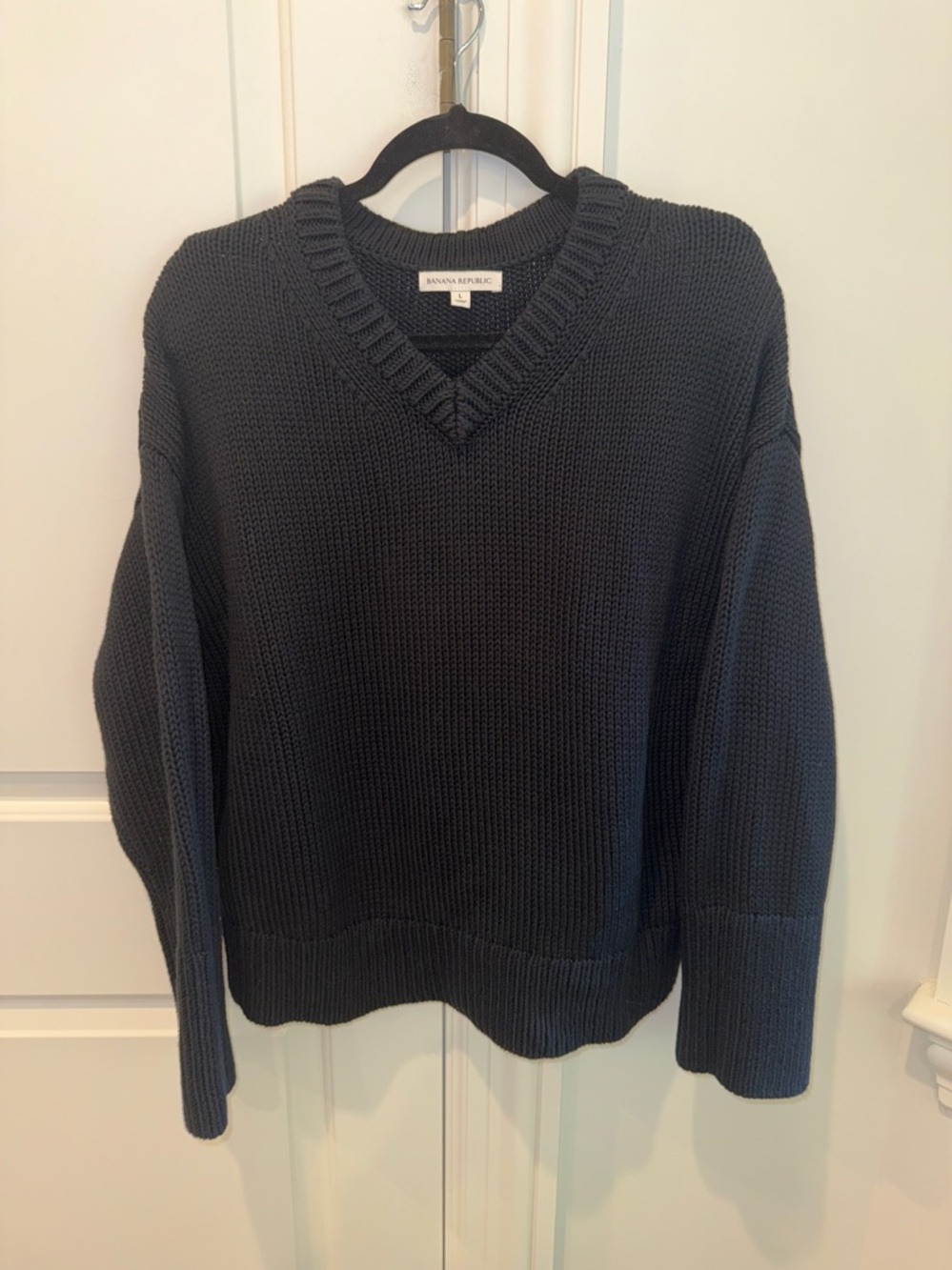 Banana Republic Black Cotton V-Neck Sweater Size L